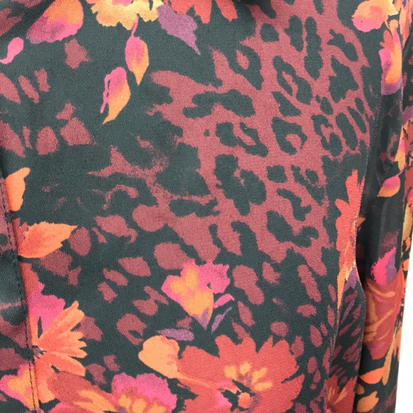 Notations Floral Blouse - Picture 2 of 4